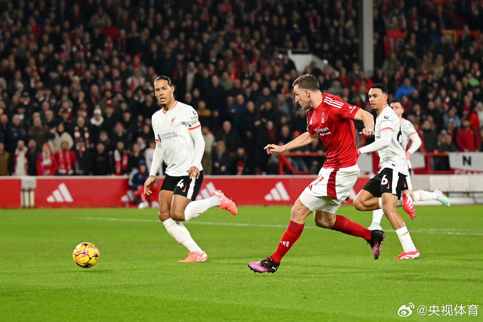 包含利物浦客场胜伯恩利，席卷英超无敌的词条