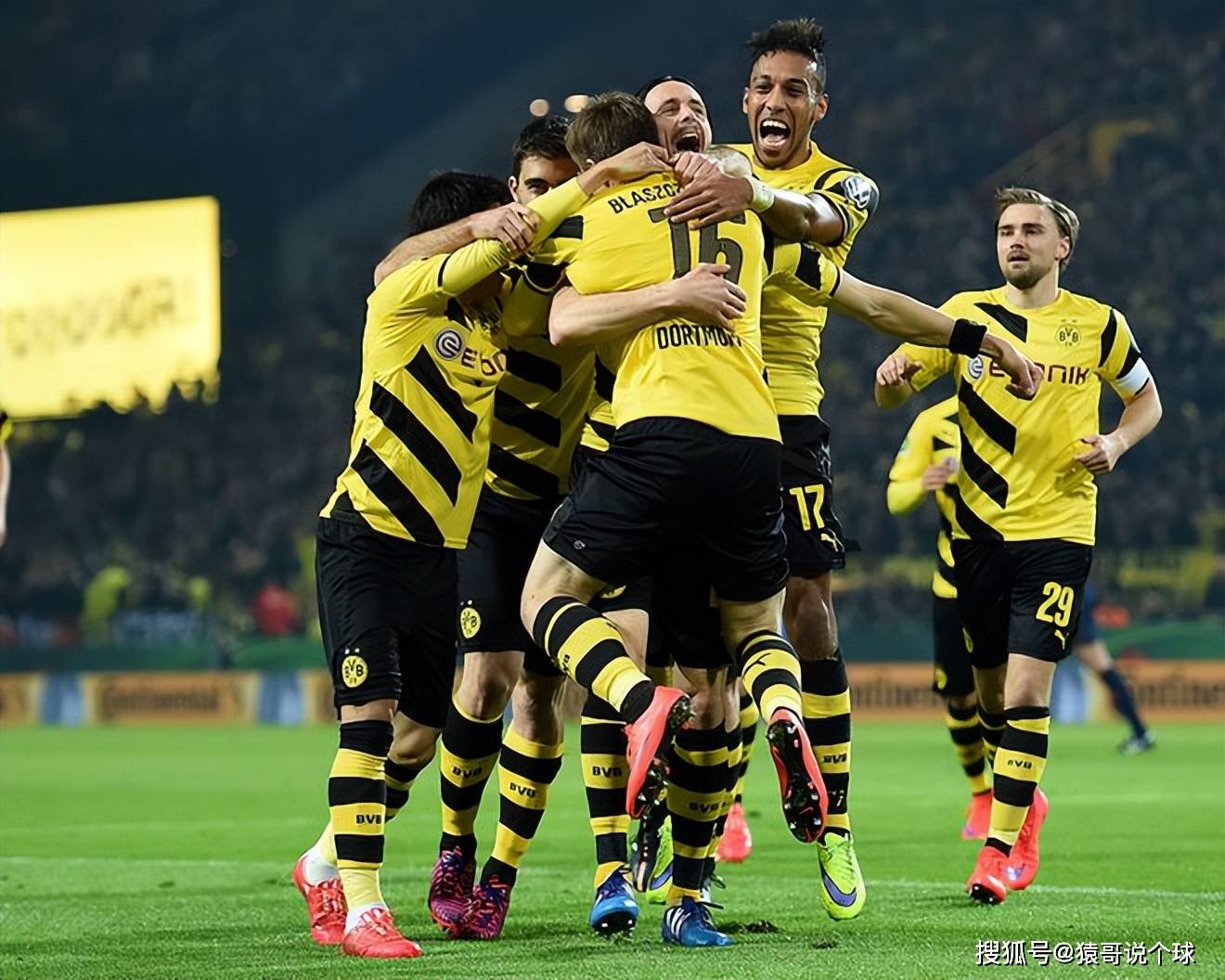 关于多特蒙德攻击线完美配合，大放异彩的信息