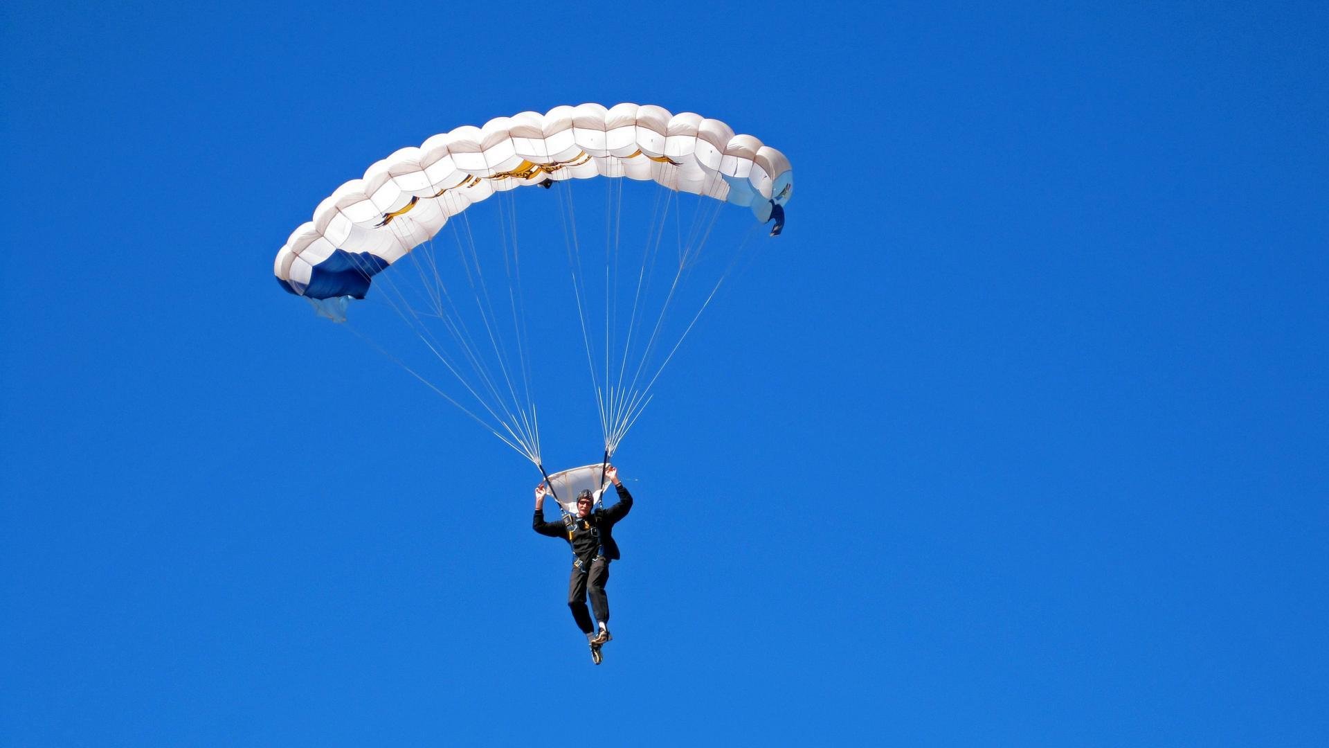 法网绝杀美网，西西帕斯状态火热，红土之王能否延续传奇？