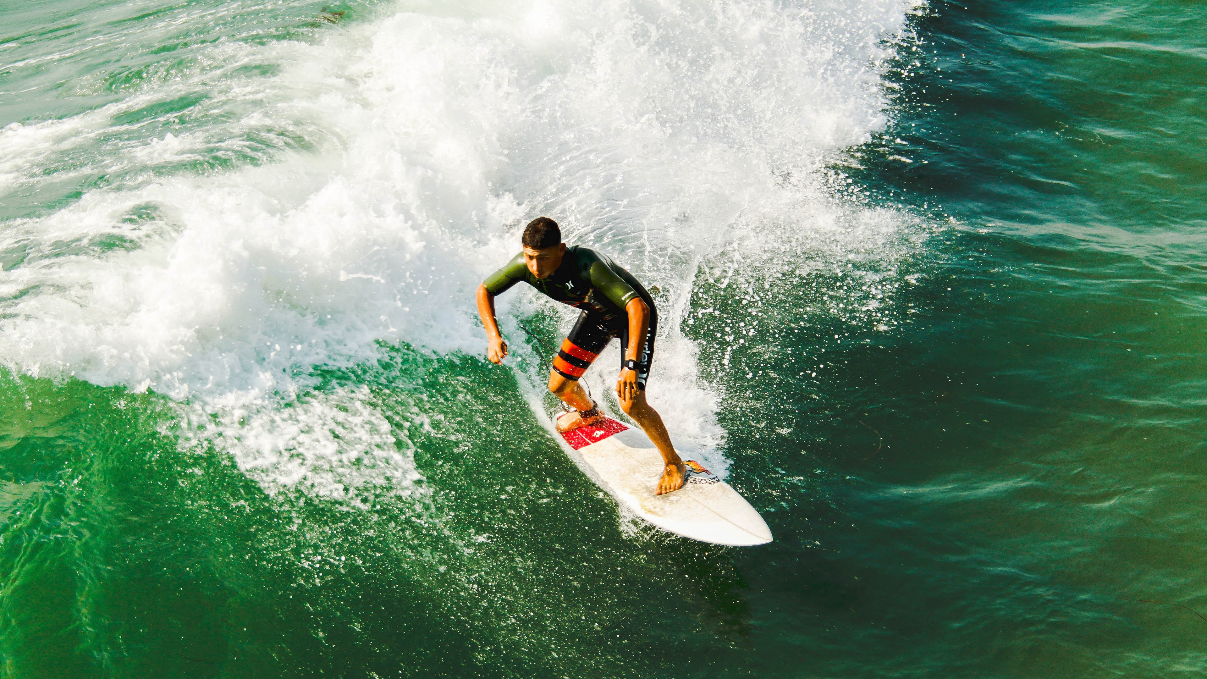 爱游戏APP-新王登基与旧秩序崩塌，辛杜统治全场，德国队轻取法国队的战术革命